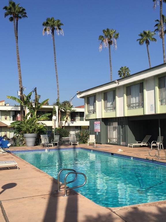 Vagabond Inn Los Angeles At Usc Eksteriør bilde
